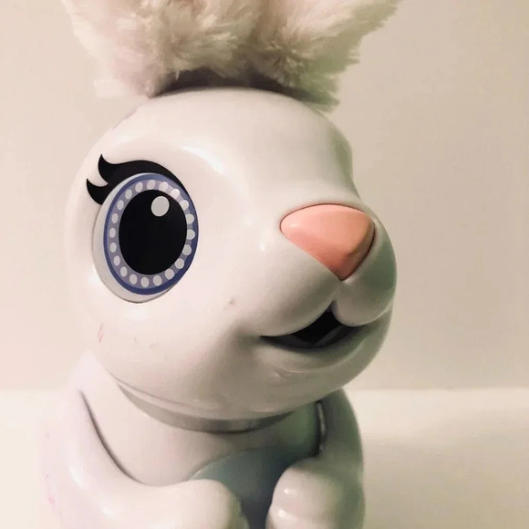 Spin Master Zoomer Hungry Bunnies Shreddy  White Interactive Bunny Rabbit - Picture 14 of 15